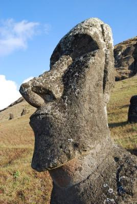 Moaierna på Påskön är allt från 300-1200 år gamla. (Foto: Ivan Dahlstrand) 
