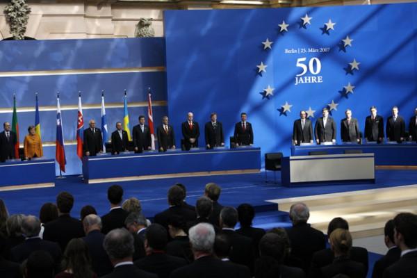 EU fyller 50 i år. I juni lyckades Angela Merkel med att få alla medlemsländerna att samsas om ett nytt EU-fördrag. Det nybildade Europarådet för utrikesrelationen (ECFR) vill bilda opinion för att främja EU:s utrikespolitik. (Foto: EC 2007)