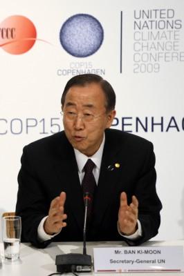 FN:s generalsekreterare Ban Ki-moon på Köpenhamns Bella Center den 15 december, på den 9:e dagen av COP15, FN:s konferens om klimatförändringar. (Foto: Oliver Morin / AFP Photo)