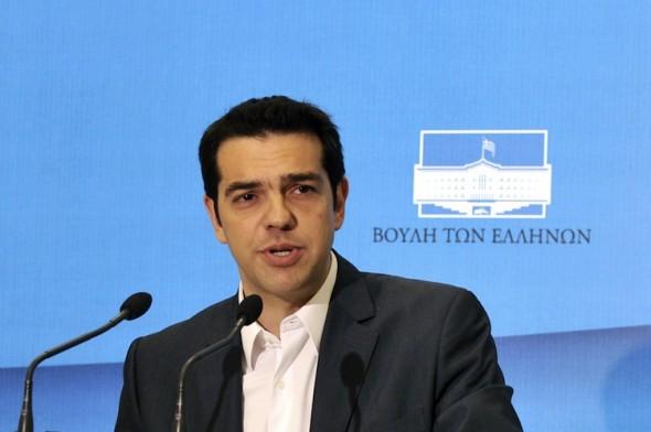 Ledaren av Greklands Radikala vänsterns (Syriza) koalition, Alexis Tsipras, talar under en presskonferens i Aten den 8 maj. (Foto: Louisa Gouliamaki / AFP / Getty Images).