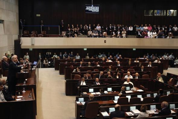 Israels parlament Knesset i Jerusalem den 15 oktober 2012. Efter påtryckningar från den kinesiska ambassaden drog tre parlamentsledamöter tillbaka sina underskrifter från en petition som kräver en oberoende granskning av olaglig organskörd i Kina. (Foto: Gali Tibbon/AFP/AFP/Getty Images)