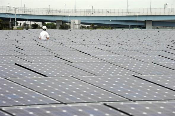 Solkraftverket Ukishima i staden Kawasaki, Japan, den 25 augusti 2011. (Foto: Toshifumi Kitamura/AFP/Getty Images)