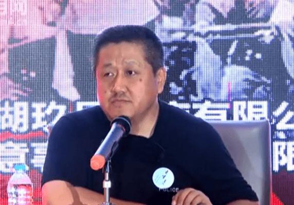 Den regimtrogne kinesiske akademikern Kong Qingdong, vars mikrobloggkonto nyligen försvann efter att han uttalat sig i kontroversiella ämnen. (Skärmdump/m4.cn)