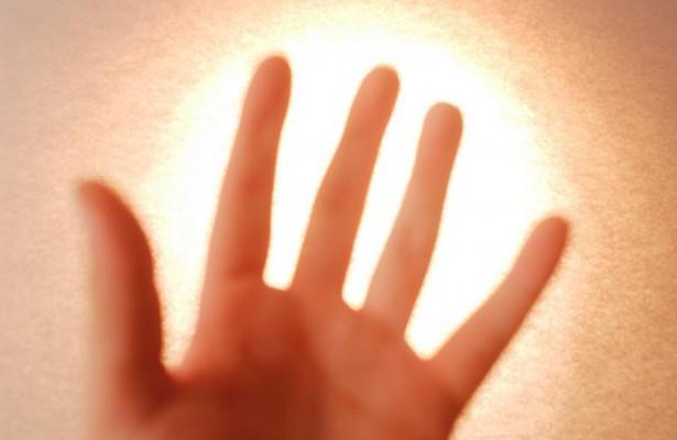 
Japanska forskare har upptäckt att människokroppen faktiskt avger ljus.(photos.com)                                            