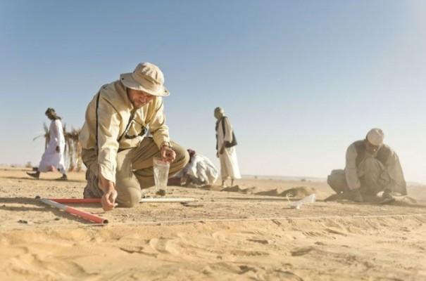 Arkeologen Piotr Osypinski arbetar på utgrävningsplatsen Affad 23 i Sudan. (Michal Sita, använd med tillåtelse av Palaeoaffad Project-Sudan)
