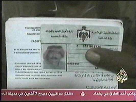 Falska pass har utfärdats av den irakiska ambassaden i Stockholm, skriver tidningen Metro. (foto: AFP/Al-Jazeera) 