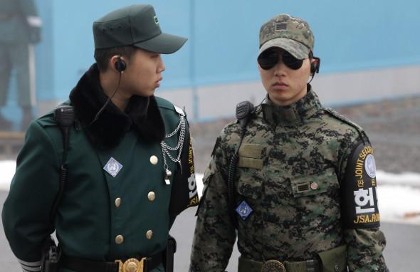 Soldater vid den demilitariserade zonen på Sydkoreas sida den 27 febuari 2013. (Foto. Chung Sung-Jun/Getty Images)
