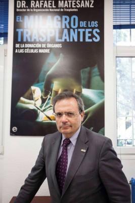 Rafael Matesanz, direktör för den spanska nationella transplantationsorganisationen, på organisationens huvudkontor i Madrid, Spanien. (Foto: Nathalie Paco)
