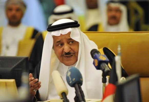 Saudiarabiens kronprins och inrikesminister Nayef bin Abdulaziz talar vid ett möte med inrikesministrarna från Gulfstaternas samarbetsråd i Riyadh, Saudiarabien den 2 maj. Prinsen avled i Genève den 16 juni där han fick behandling för en okänd sjukdom. (Foto: Fayez Nureldine /AFP/Gettyimages)