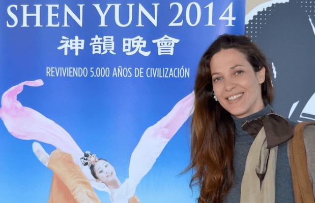 Maria Nadal på Shen Yun Performing Arts föreställning i National Theatre of Catalonia 12 april, 2014. (Foto: Florian Godovits/Epoch Times)
