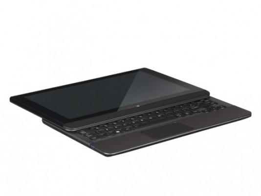 Toshiba U925t ultrabook hybrid notebook kan konverteras från en kraftfull notebook till en portabel surfplatta. Hybriddatorer som Toshiba U925t kommer sannolikt att gradvis ersätta surfplattor och notebooks. (Courtesy of Toshiba)
