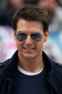 Tom Cruise anländer till en filmpremiär av filmen "Rock of Ages" på Odeon Cinema i London den 10 juni 2012. (Foto: AFP/Andrew Cowie)