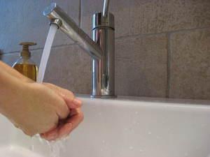 Viktig att tvätta händerna vid tider för vinterkräksjuka (Foto: Epoch Times)