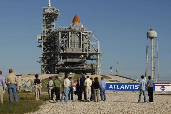 Nedräkningen inför uppskjutningen av rymdskytteln Atlantis började i måndags. (Foto: AFP)