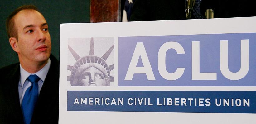 På bilden Anthony D. Romero, vd för American Civil Liberties Union (ACLU). (Foto: AFP/Karen Bleier)