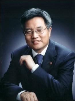 Zhang Weiying, tidigare chef för Guanghua School of Management vid Pekings universitet. (Foto: Weibo.com)
