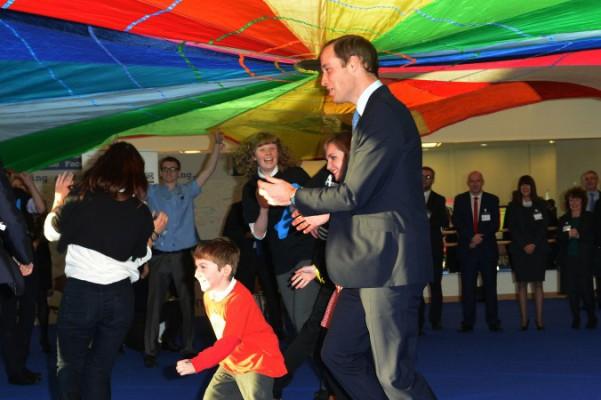 Storbritanniens prins William deltog i november förra året i en workshop mot mobbning tillsammans med unga människor vid Haven Point Leisure Centre. (Foto: Neil Jones/AFP/Getty Images)