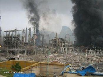 Olycksplatsen efter explosionen. (Foto från kinesisk internetanvändare)