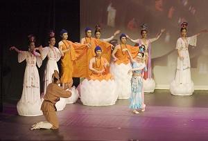 ”Dunghuang drömmen” – ett andligt och harmoniskt nummer vid 2007 års "Chinese Spectacular".  (Foto. The Epoch Times)