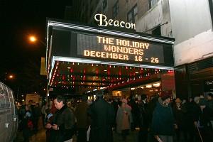 2007 års uppsättning av Holiday Wonders med artistgruppen Divine Performing Arts, avslutade sin premiärshow i New York på Beacon Theater kvällen den 18 december. (Suman Srinivasan/Epoch Times)
