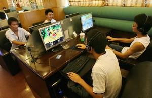 Ett internetcafé i staden Hangzhou i Kina (Foto: Mark Ralston/AFP/Getty Images)
