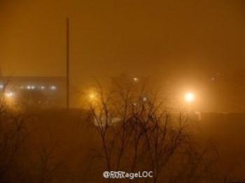 Peking har under de senaste dagarna drabbats av smog och sandstormar. (Weibo.com)