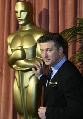 Alec Baldwin anlländer till Oscarsutdelningen 2004. (Foto: AFP)