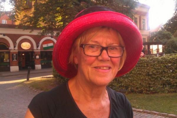 Daisy Guldstrand, 75, pensionär, Lund, Sverige.  <p>  Ja, jag känner mig säker i Lund som är min hemstad och det är trevligt att vara så nära en stor stad som Malmö till exempel. Naturligtvis kan tråkiga saker också hända i en liten stad men jag tror inte att det är inte som i stora städer.

