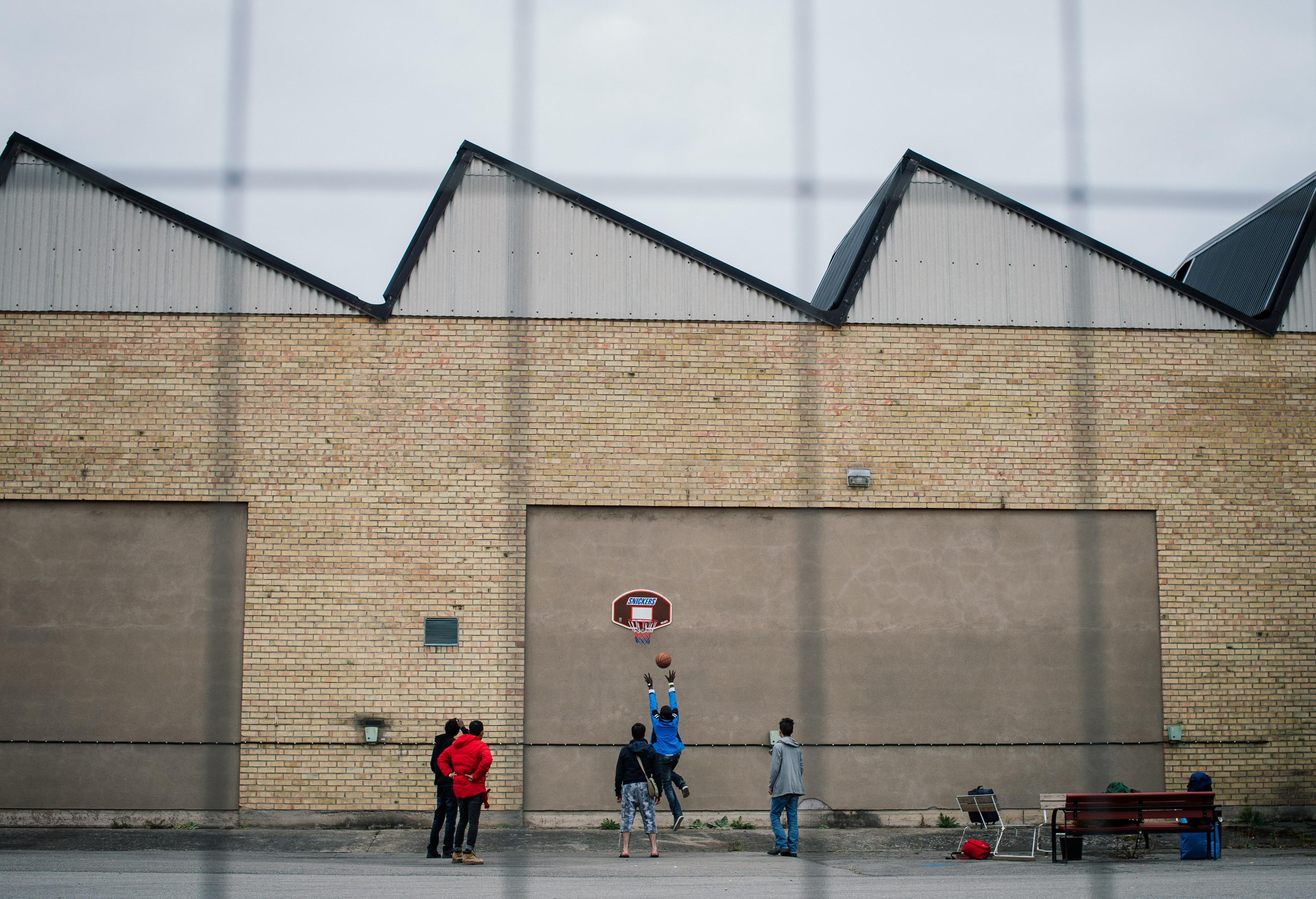 Förläggningen i Sundbyberg. Här väntar flyktingar för att få besked om asyl. (Foto: Jonathan Nackstrand /AFP/Getty Images)