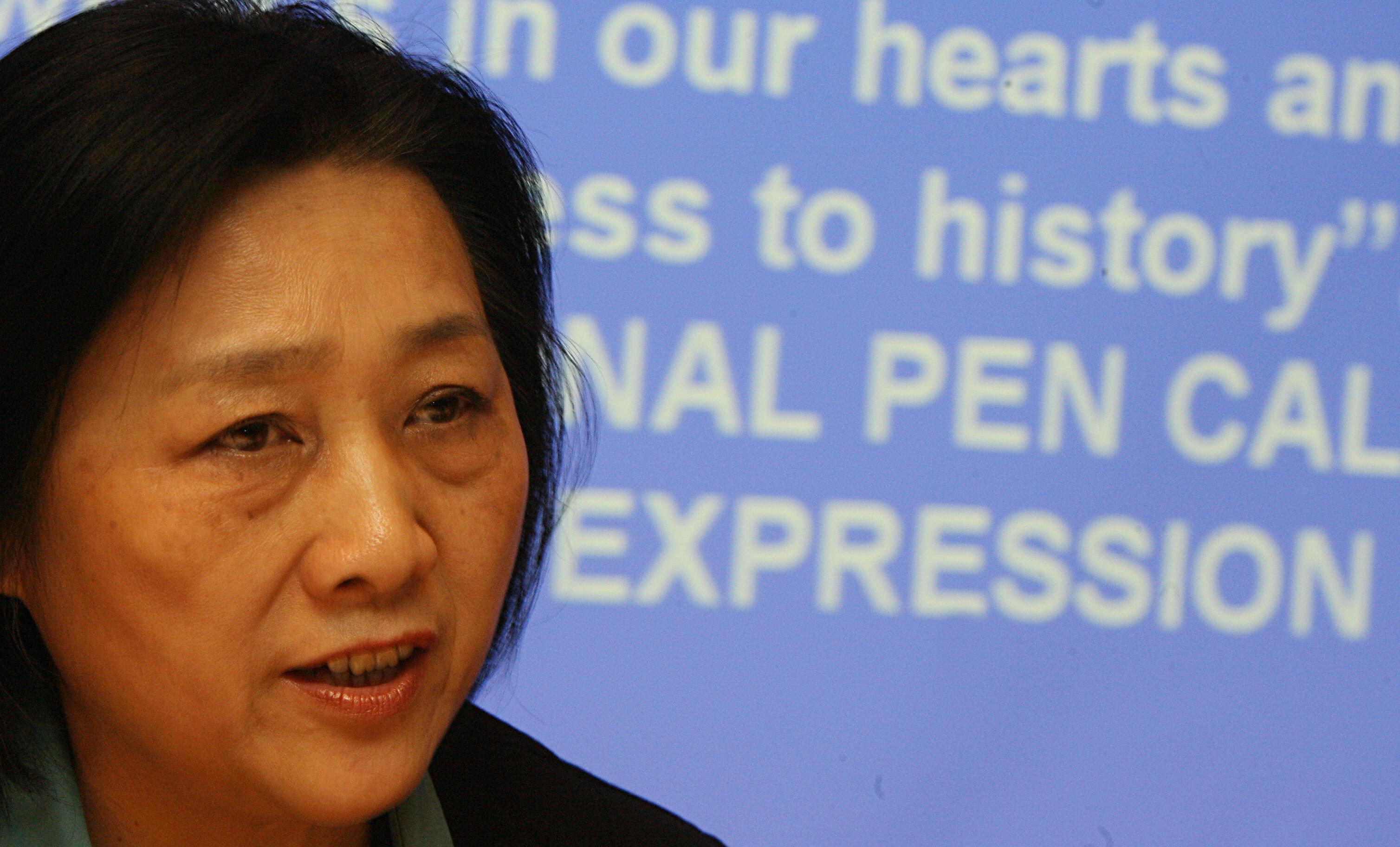 Den fängslade kinesiska journalisten Gao Yu rapporteras ha svåra hjärtproblem och andra tillstånd som kräver vård. Nu vill hennes advokat att hon släpps av medicinska skäl. (Foto: Mike Clarke /AFP/Getty Images)