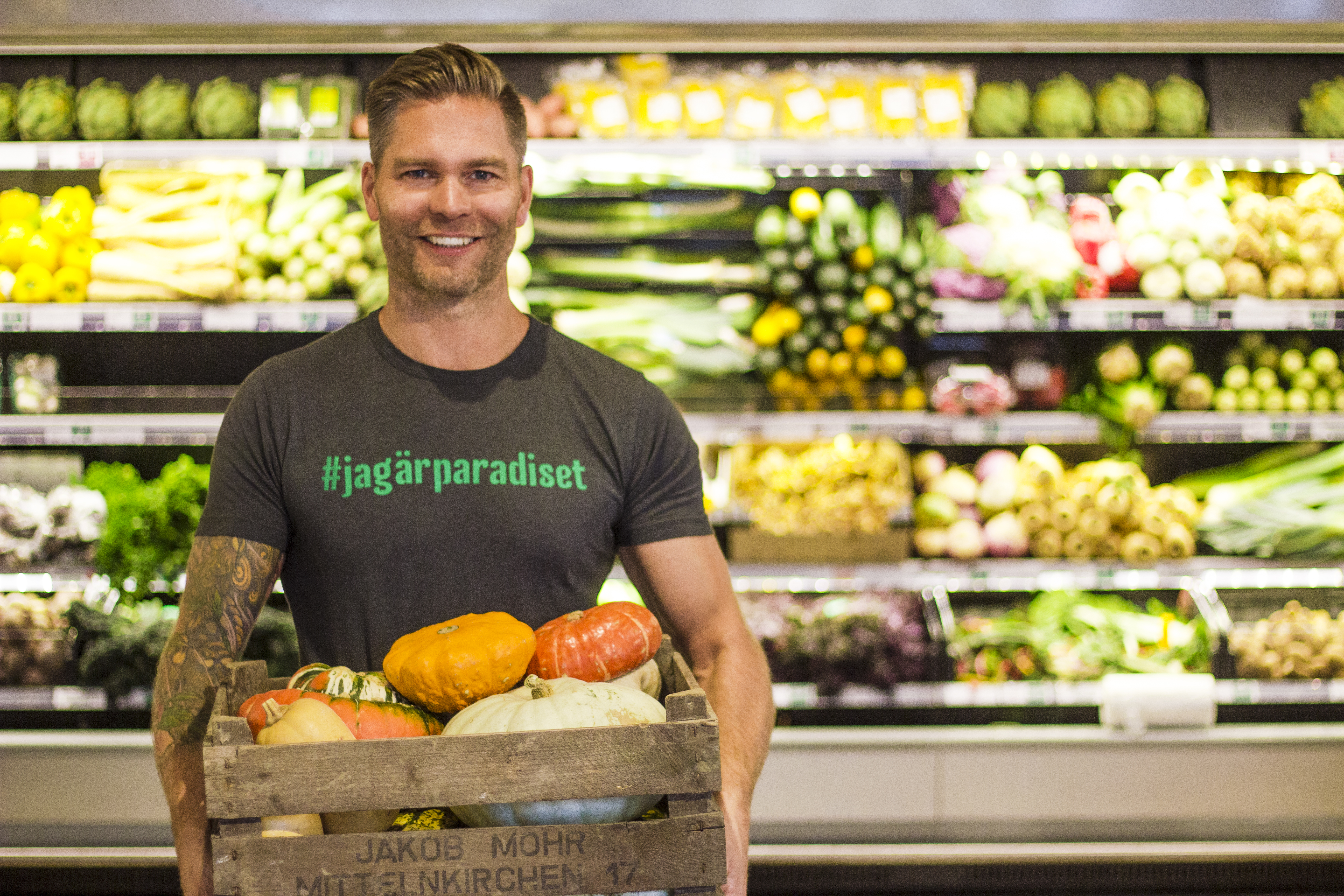 Vi klarar konkurrensen från de stora kedjorna genom att ha bra priser, ett hållbart koncept med naturliga och ekologiska produkter, och att vi drivs av ett hjärta, säger Johannes Cullberg, grundare av Paradiset. (Foto: Frida Hammar J)