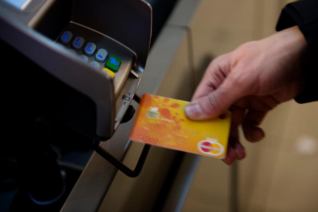 Det har varit svårt att betala med Mastercard kopplade till Swedbank sedan midnatt. Arkivbild.
(Vilhelm Stokstad / TT)