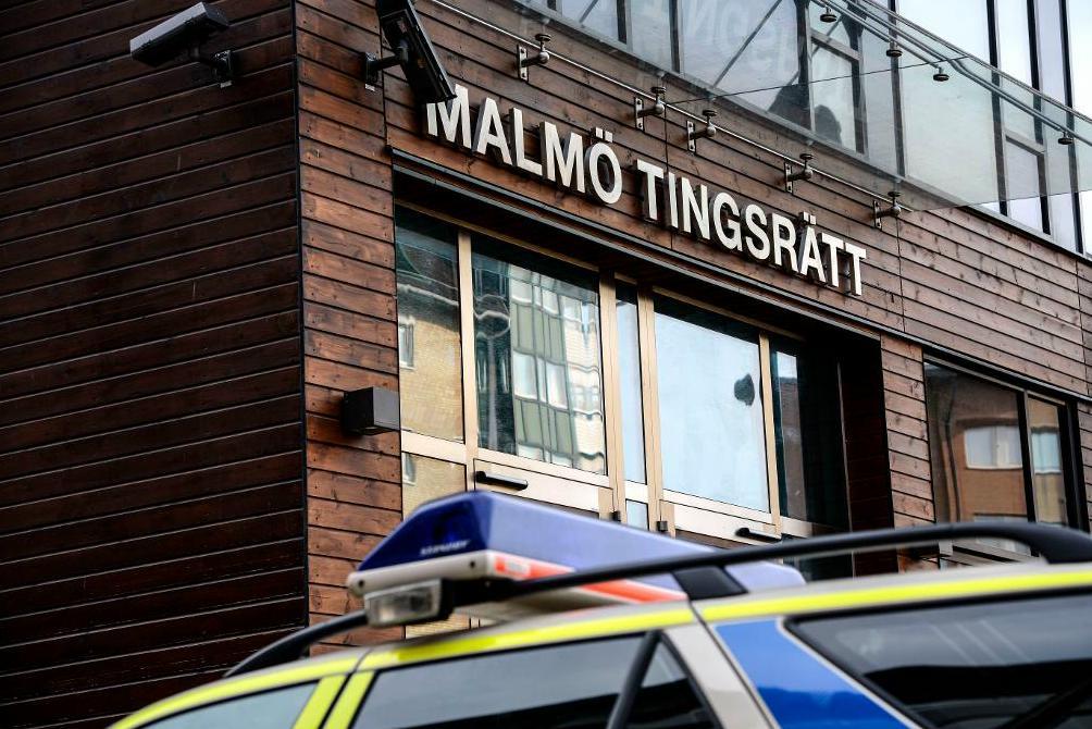 


Malmö tingsrätt meddelar i dag dom mot en 34-årig man som åtalats misstänkt för att ha uppmanat människor att skänka pengar till terrororganisationer.   Foto: Anna Karolina Eriksson/TT-arkivbild                                                                                                                                    