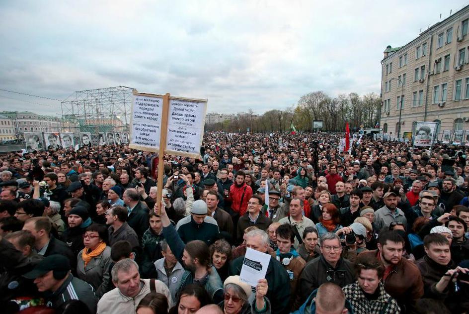 




Putinkritikern Ildar Dadin greps och dömdes efter ett antal stora demonstrationer mot den ryska regimen mellan 2011-2012.  Foto: Mikhail Metzel/AP/TT-arkivbild                                                                                                                                                                                                                            