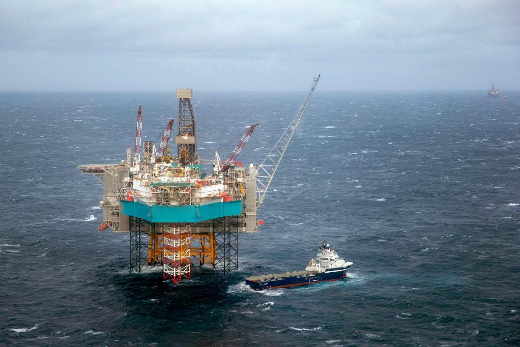 


Investeringarna i den norska olje- och gasindustrin väntas minska med 13 procent i år.  Foto: Hakon Mosvold Larsen NTB/Scanpix/TT-arkivbild                                                                                                                                    