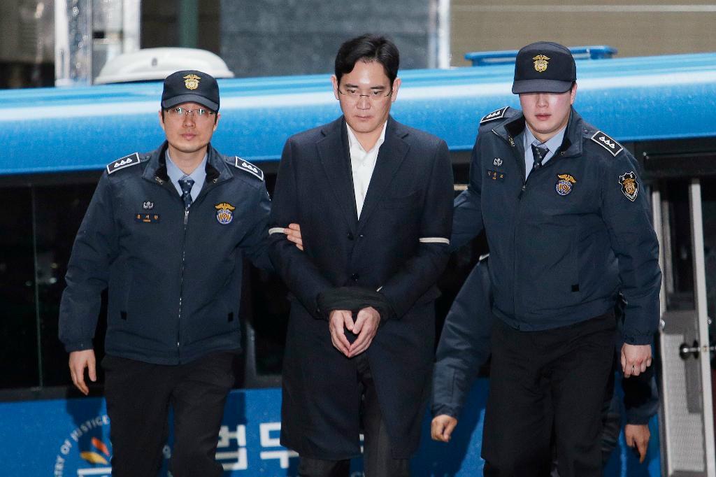 
Lee Jae-Yong, vice ordförande i Samsung Electronics åtalas tillsammans med fyra höga chefer i koncernen för bland annat mutbrott. Foto: Ahn Young-Joon/AP/TT                                            