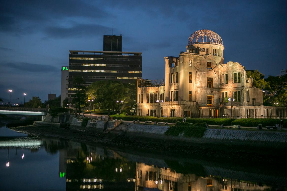 Domen står där som ett minne över fasorna efter atombomben som fälldes över Hiroshima under andra världskriget. FN vill nu förbjuda kärnvapen. Foto: Jean Chung /Getty Images