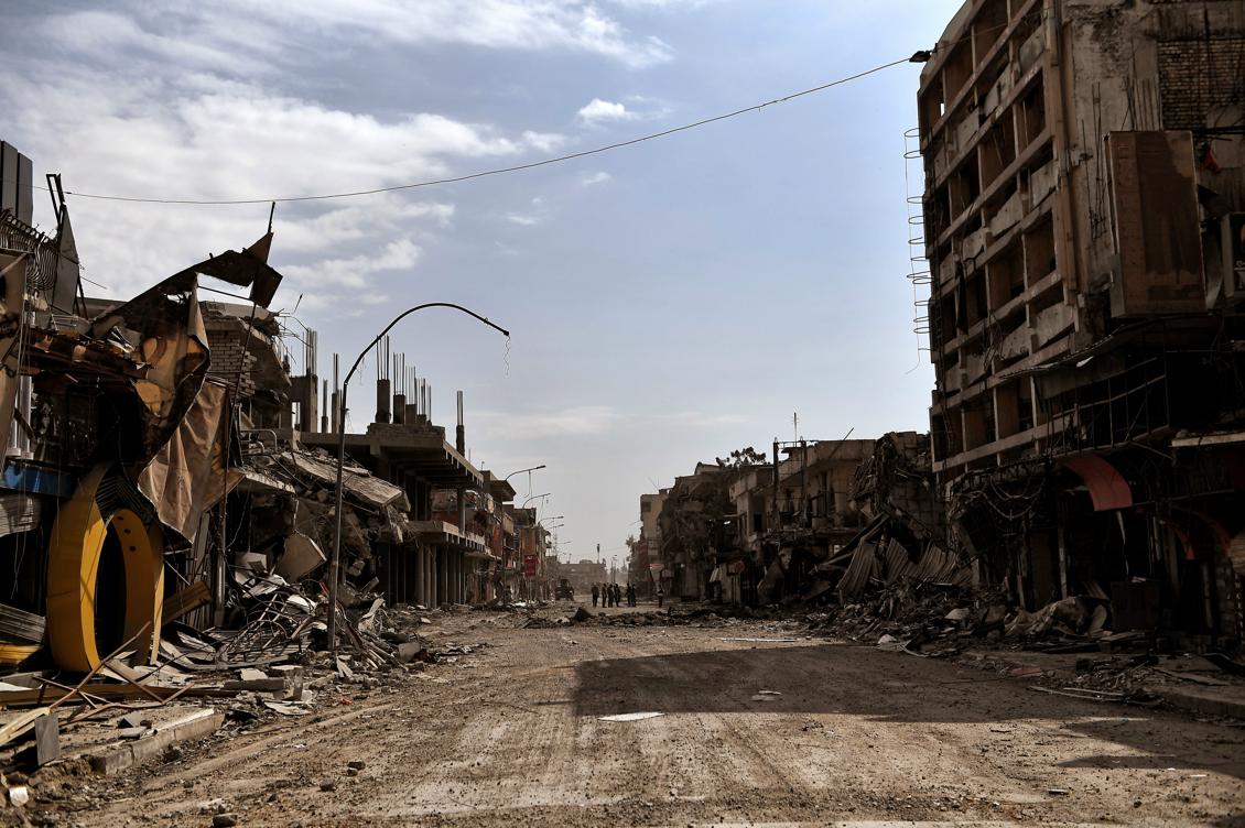 Irakiska trupper avancerar i staden Mosul. Men IS-ledaren Abu Bakr al-Baghdadi verkar ha lämnat Mosul, enligt USA. Foto: Aris Messinis /AFP/Getty Images