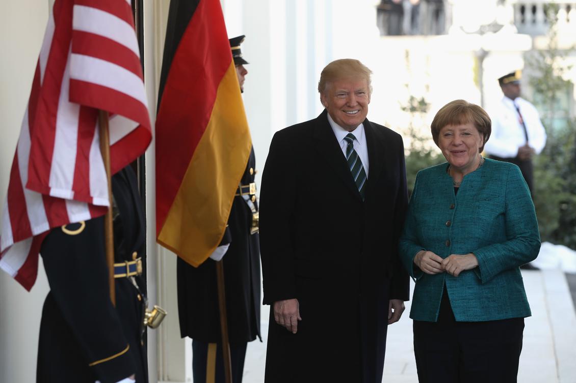 USA:s president Donald Trump tar emot den tyska kanslern Angela Merkel i Vita huset. Foto: Justin Sullivan/Getty Images)