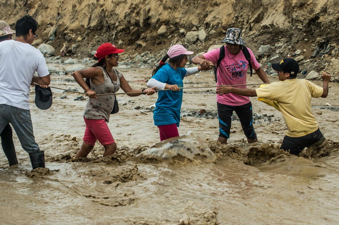 

Mycket regnande och svåra översvämnngar överallt i Peru skadar landets historiska arv. Foto: Ernesto Benavides /AFP/Getty Images                                                                                        