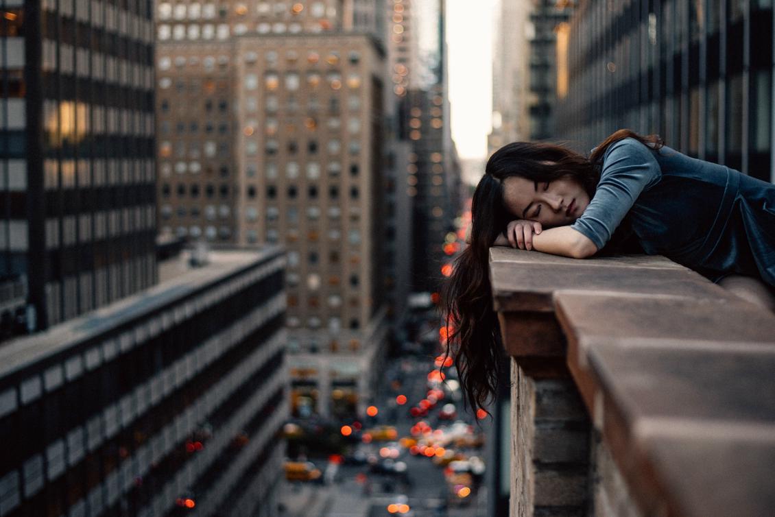 Den som har narkolepsi får plötsliga sömnattacker, oftast flera gånger per dag.