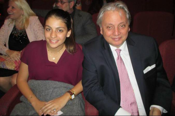 Antonio Raymond Andary (till höger) och hans dotter Rhea såg Shen Yun Performing Arts på Teatro Ópera Allianz i Buenos Aires den 13 april 2017. Foto: Bowen Xiao