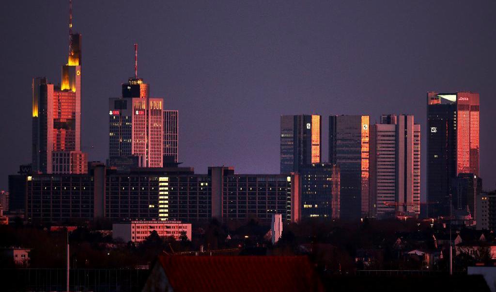 
Polisen slog till i Frankfurts finansdistrikt förra veckan. Foto: Michael Probst/AP/TT-arkivbild                                            