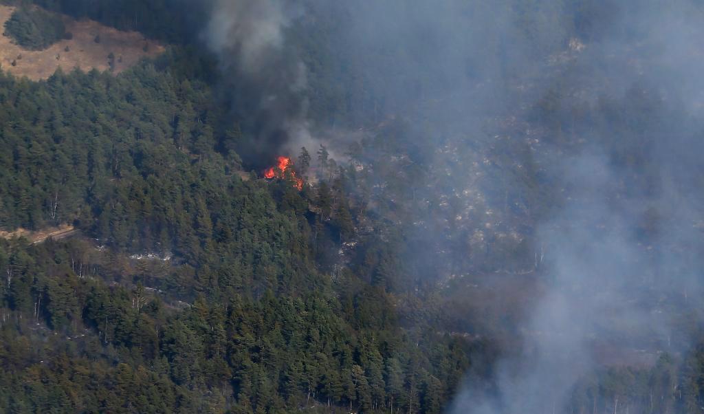 
Risken för gräs- och skogsbränder är stor i landet. Bilden är från en brand på Gotland i fjol. Foto: Kustbevakningen-arkivbild                                            