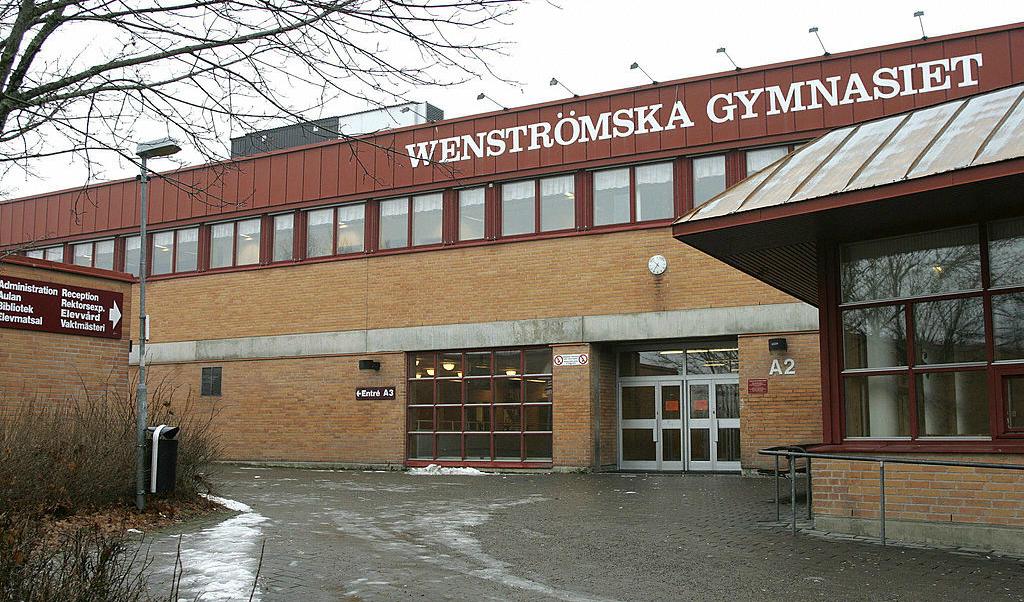 Bilden är tagen 30 november 2007 vid Wenströmska gymnasiet i Västerås. Enligt en ny studie har barn i förmögna släkter högre slutbetyg och läser oftare vidare på studieförberedande program. Foto: Peter Arwidi/AFP/Getty Images
