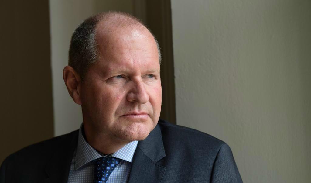 Rikspolischefen Dan Eliasson presenterar en ny rapport om utsatta områden i Sverige.  Foto: Henrik Montgomery/TT-arkivbild