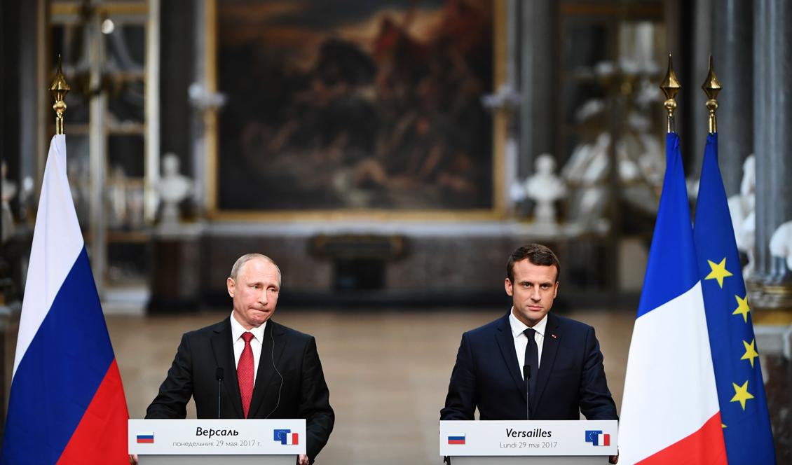 Den franske presidenten Emmanuel Macron har haft flera prominenta besök, här med Vladimir Putin i Versailles. Foto: Christophe Archambault/AFP/Getty Images