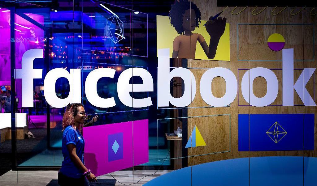 
Facebook har inlett diskussioner med mediehus om att införa betalväggar till deras nyhetsartiklar. Foto: Noah Berger/AP/TT-arkivbild                                            