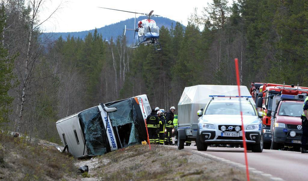 
Tre barn omkom i bussolyckan, som inträffade på E45 mellan Sveg och Fågelsjö i Härjedalen. Foto: TT                                            