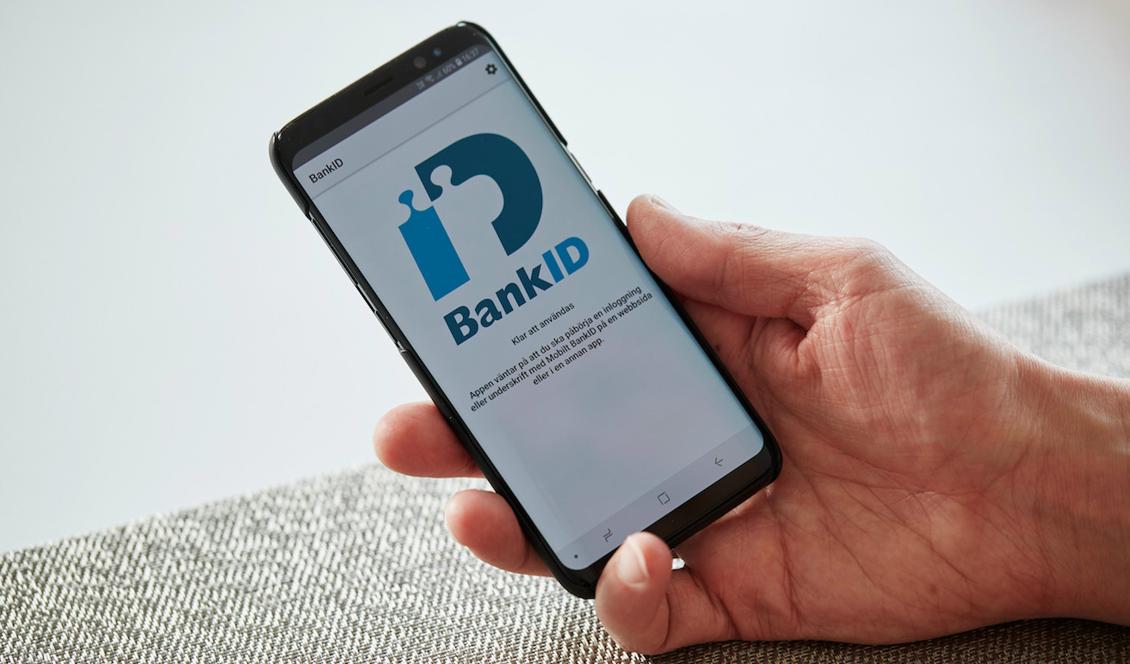 Bedrägerier genom bank-id blir allt vanligare. Foto: Andreas Hillergren/TT/Arkivbild.